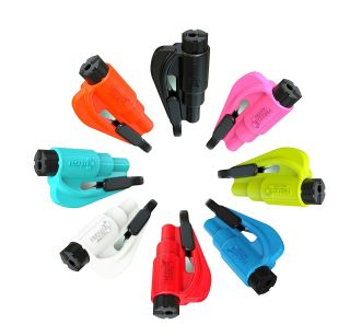 🚗 Malý, ale život zachraňující pomocník! 🛑 Mějte kladívko Resqme vždy po ruce – kompaktní nástroj na klíčenku, který vám v...